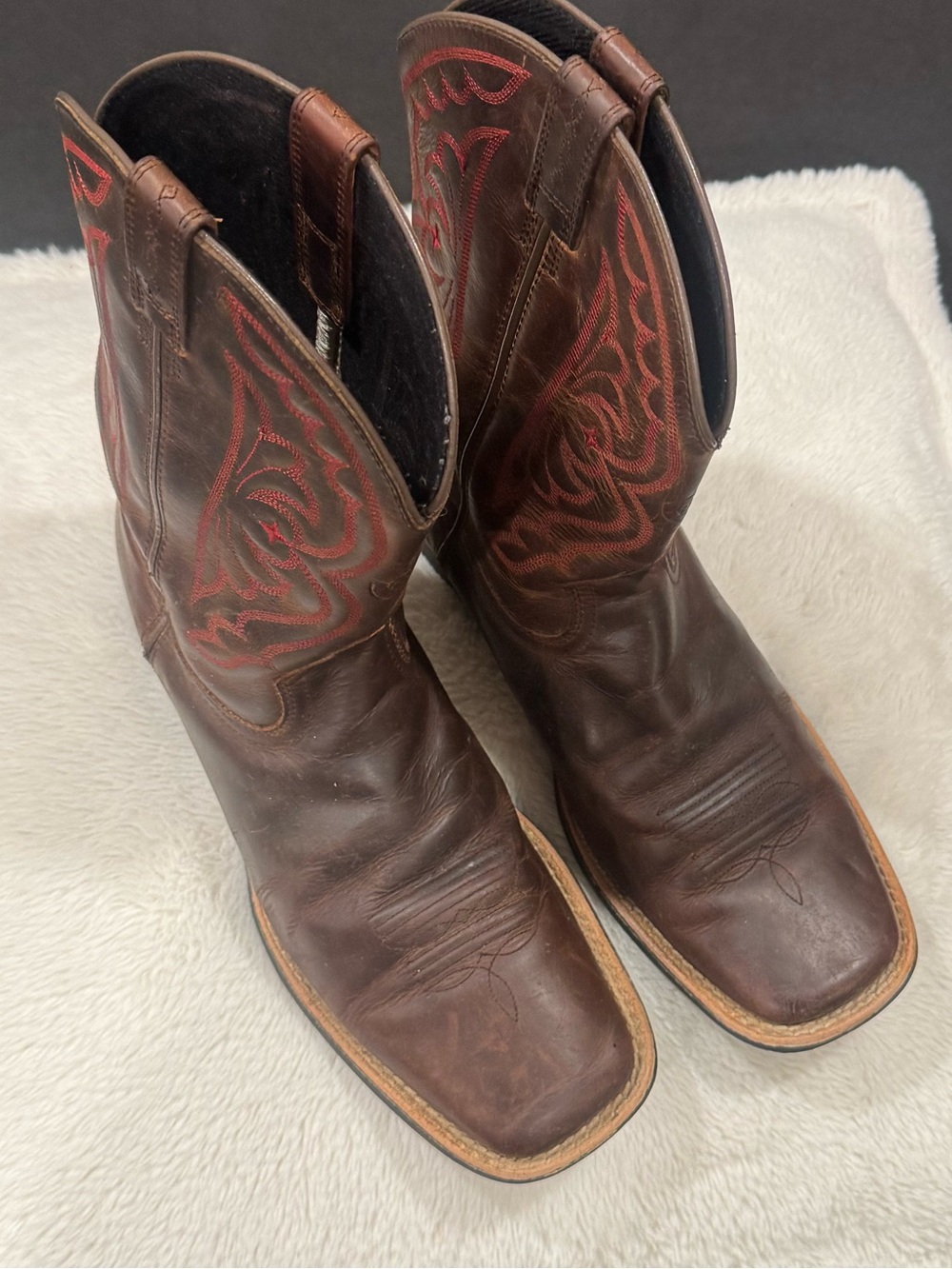 Ariat Men’s 6 Brown Leather Square Toe Western Cowboy Boots Red
